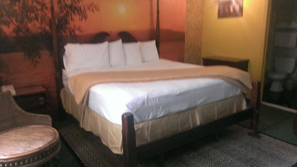 Naugatuck Motor Lodge 部屋 写真