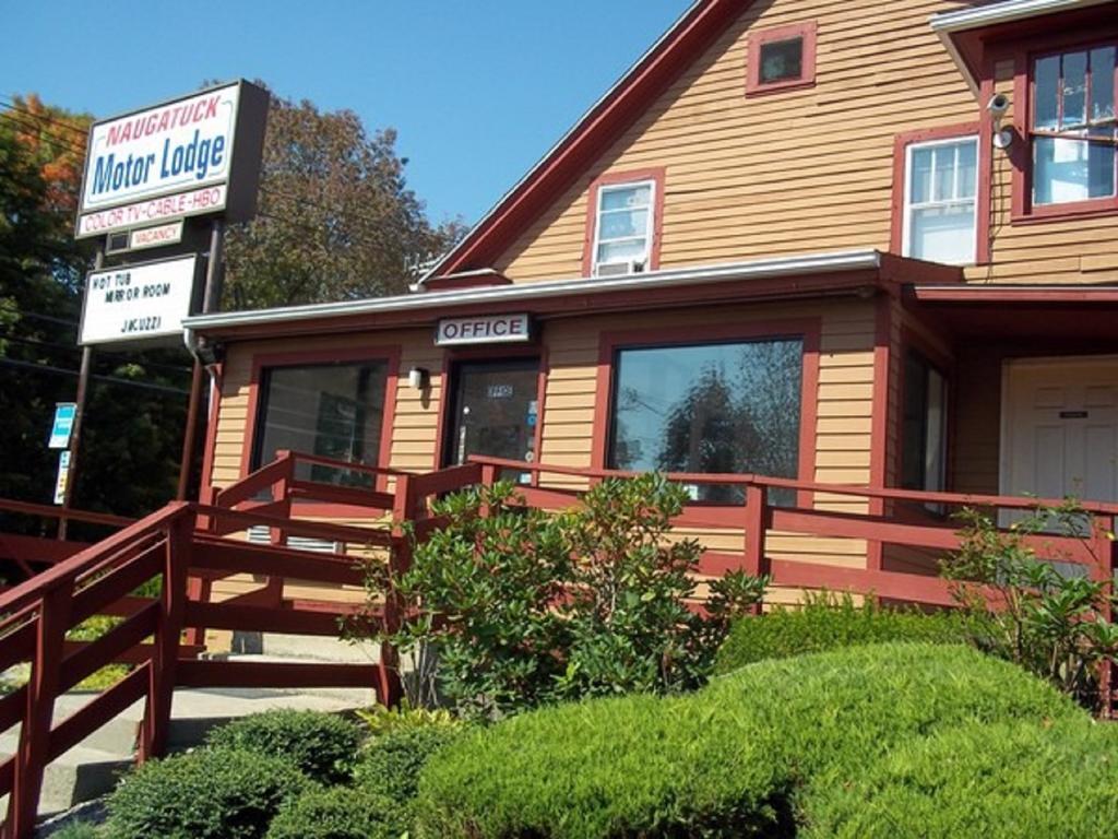 Naugatuck Motor Lodge エクステリア 写真